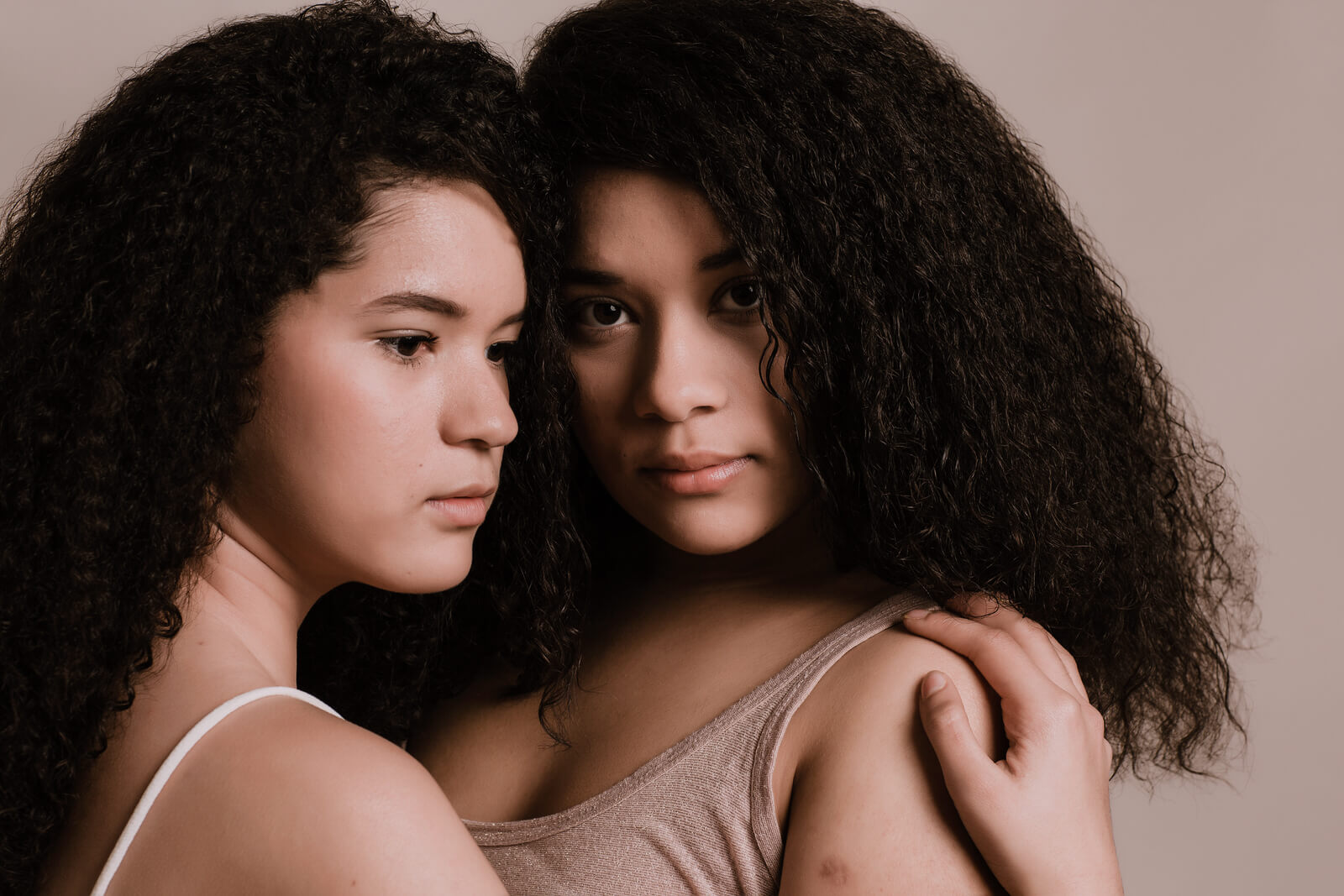 Coiffeur spécialiste cheveux bouclés et afros Belgique – COHEA - All
